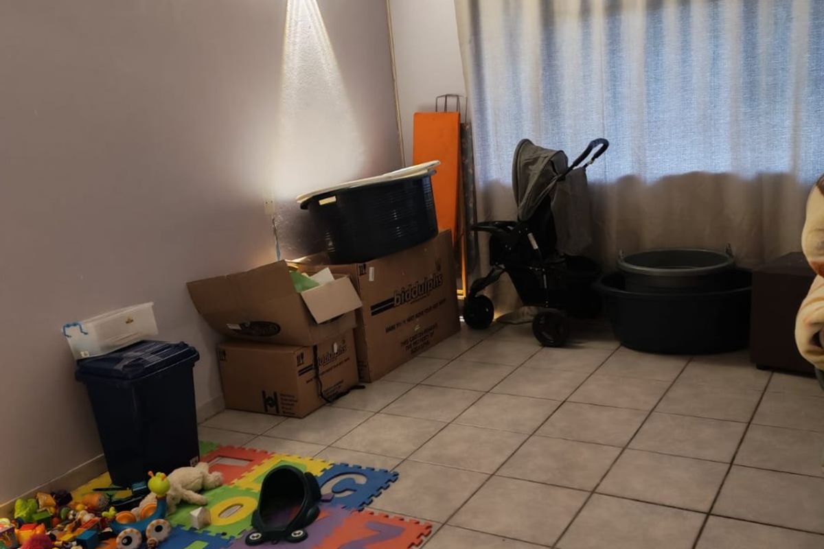 A spacious well maintained  family home  - Pinetown - Photo 4