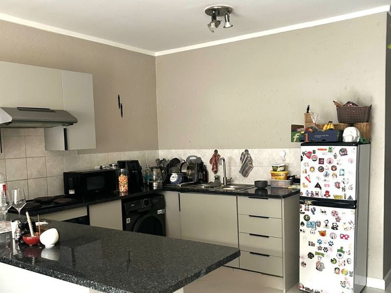 Apartment in Randburg - Photo 5