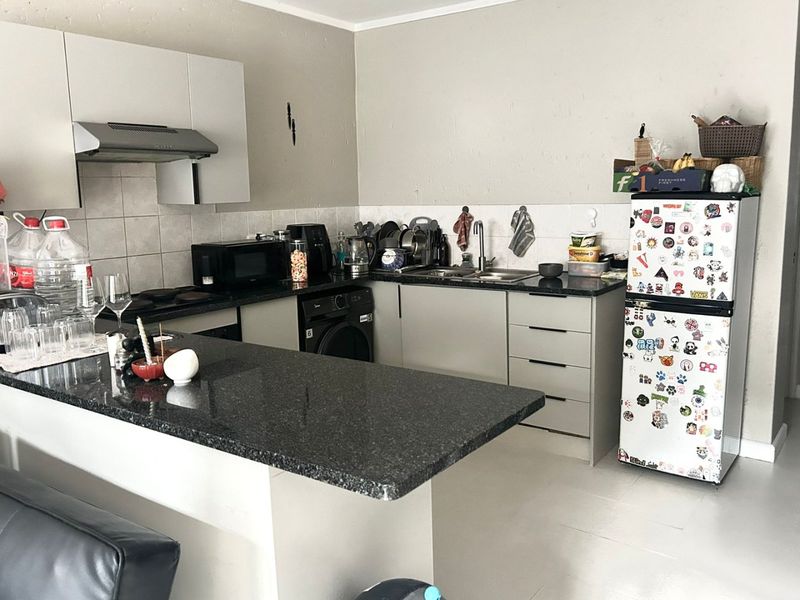 Apartment in Randburg - Photo 6