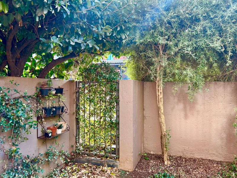 Apartment in Randburg - Photo 1