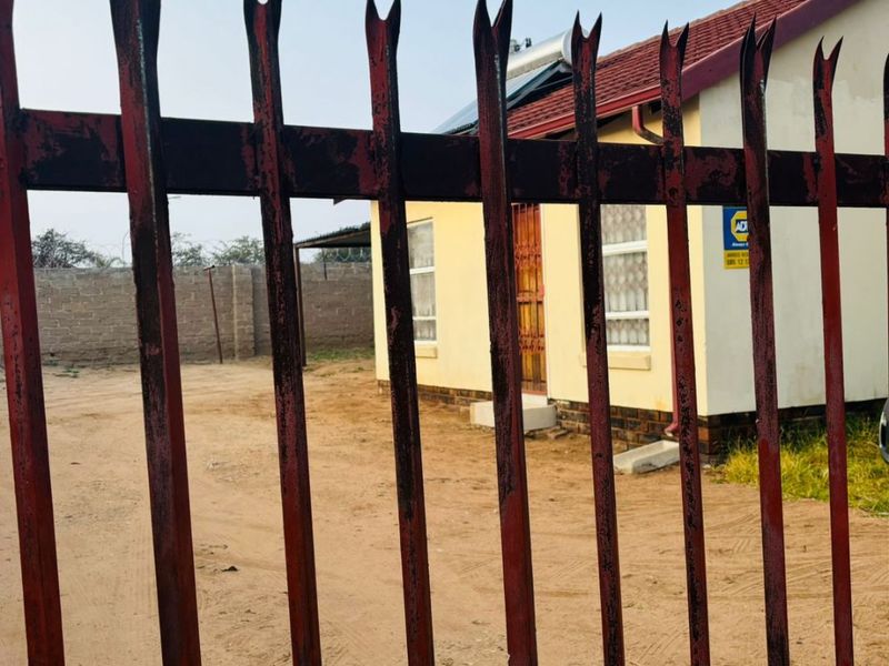 Sunny 2 bed home in Polokwane's Southern Gateway - Photo 2