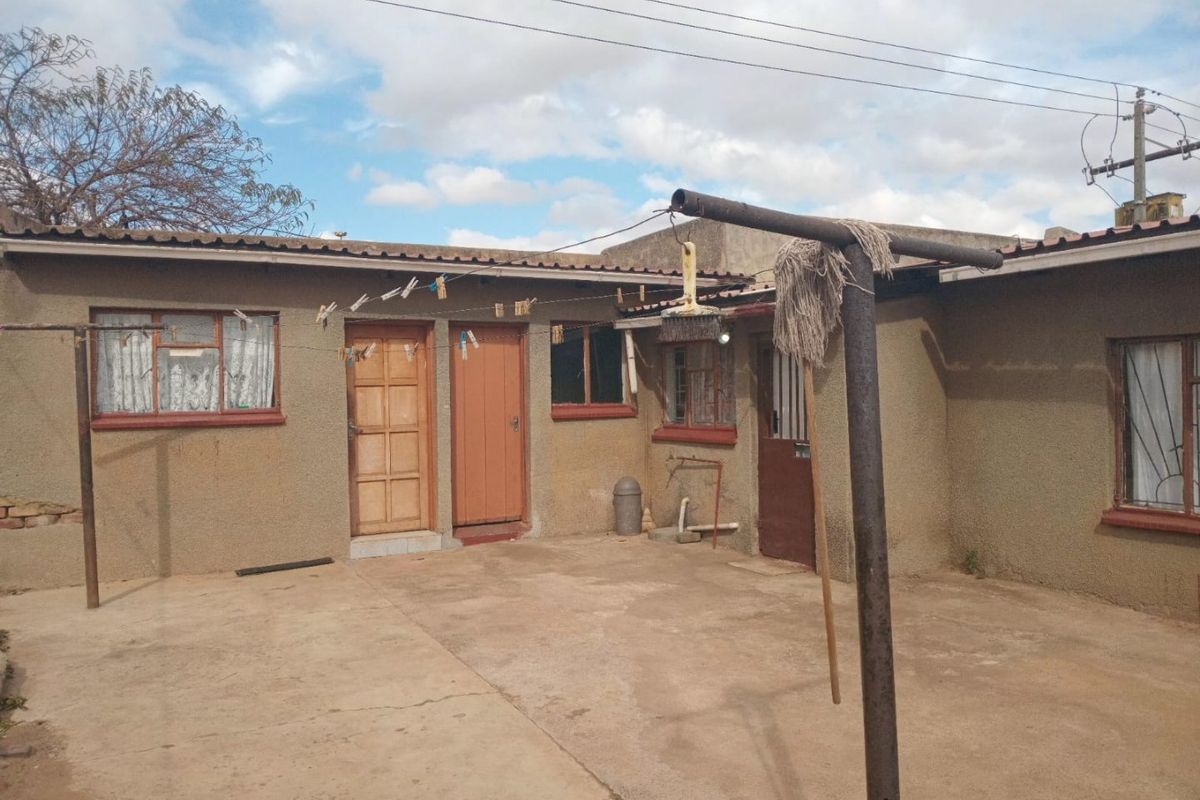 Charming 2 Bed Home in Tsakane Central - Photo 4