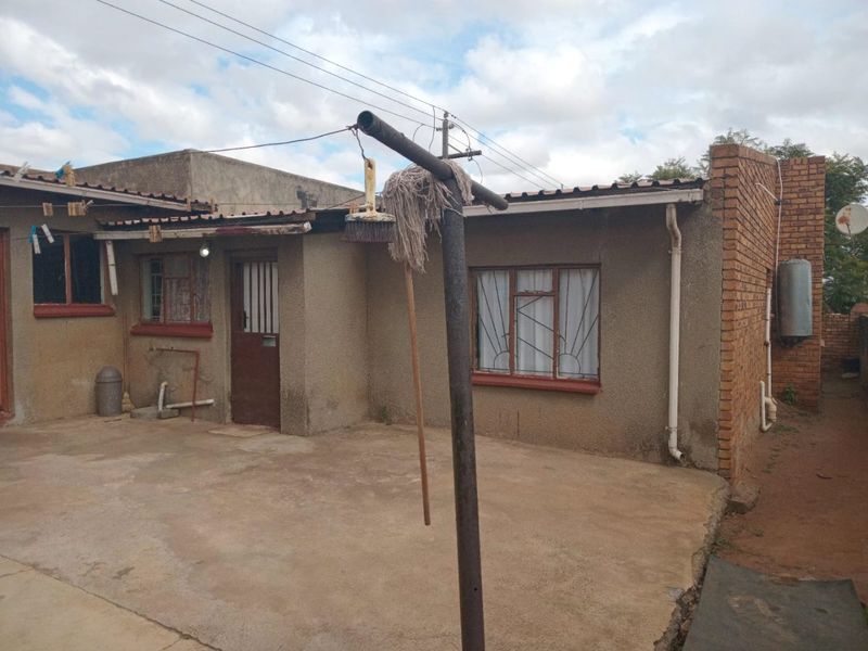 Charming 2 Bed Home in Tsakane Central - Photo 5