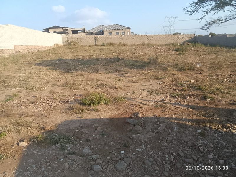 Prime 1200m2 Erf in Mankweng Awaiting Vision - Photo 2