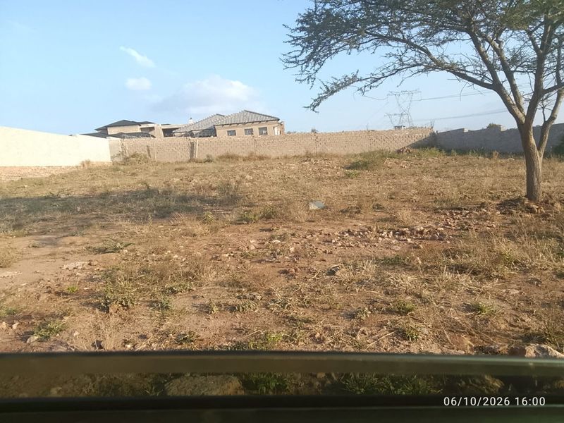Prime 1200m2 Erf in Mankweng Awaiting Vision - Photo 4