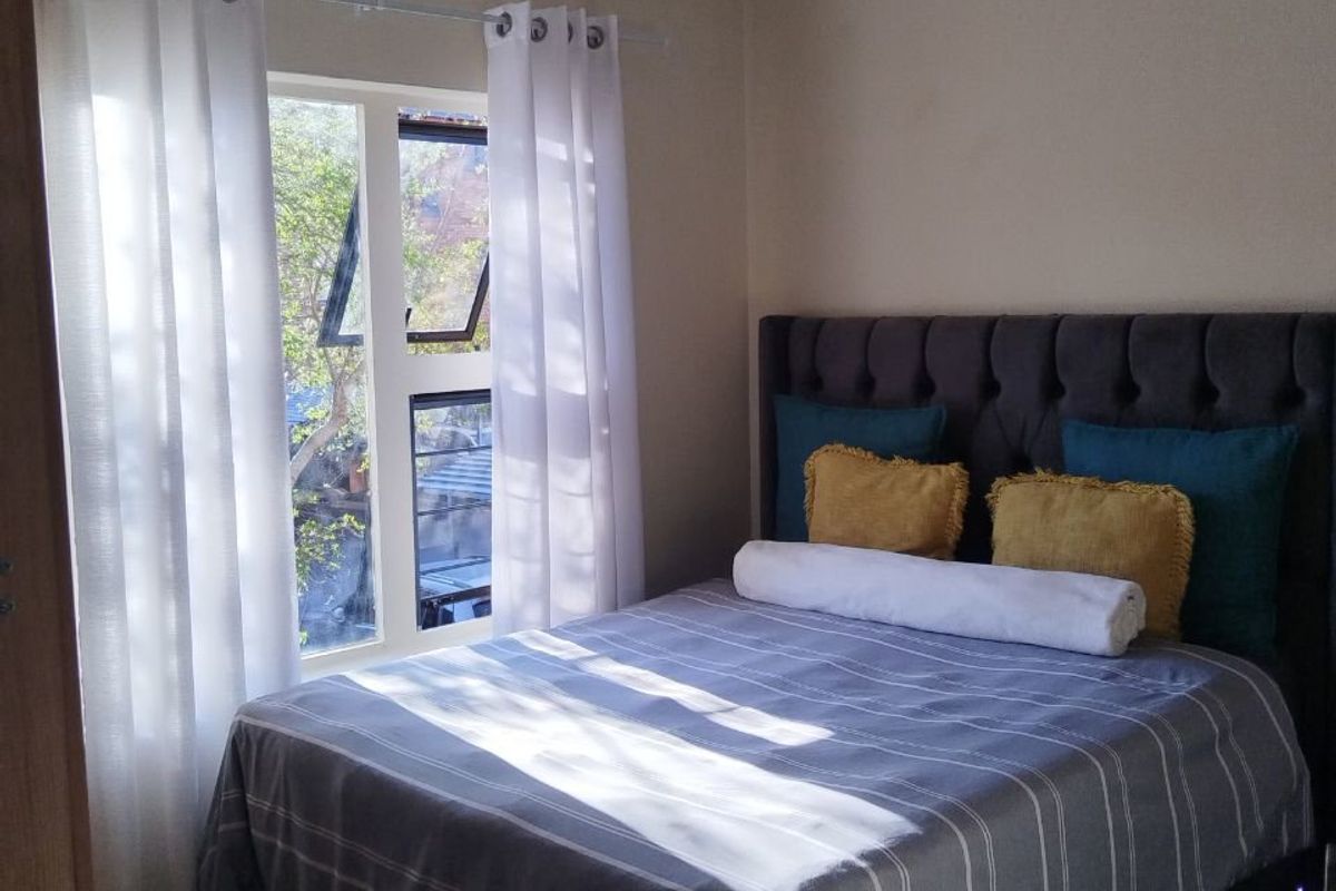 Modern 2 Bedroom Apartment. - Photo 5