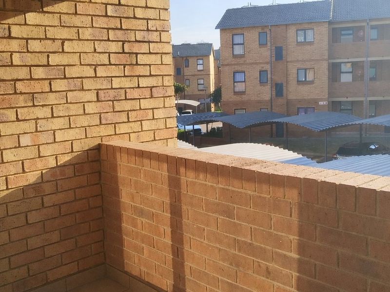 Modern 2 Bedroom Apartment. - Photo 4