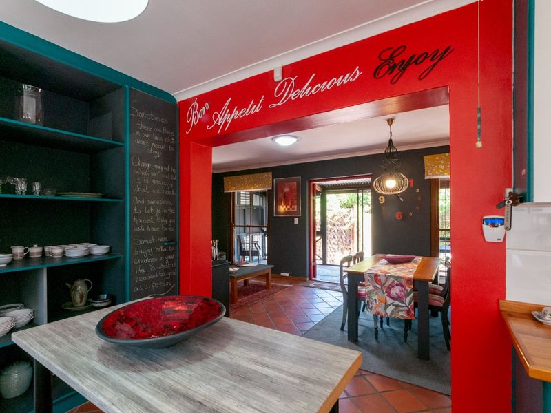 Furnished, Spacious Garden Cottage Available 01 August 2026 - Photo 9