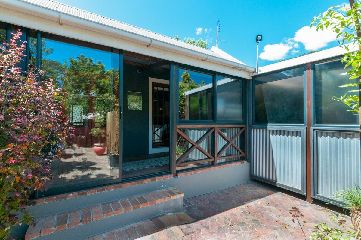 Spacious Garden Cottage Available 01 August 2026 - Photo 5