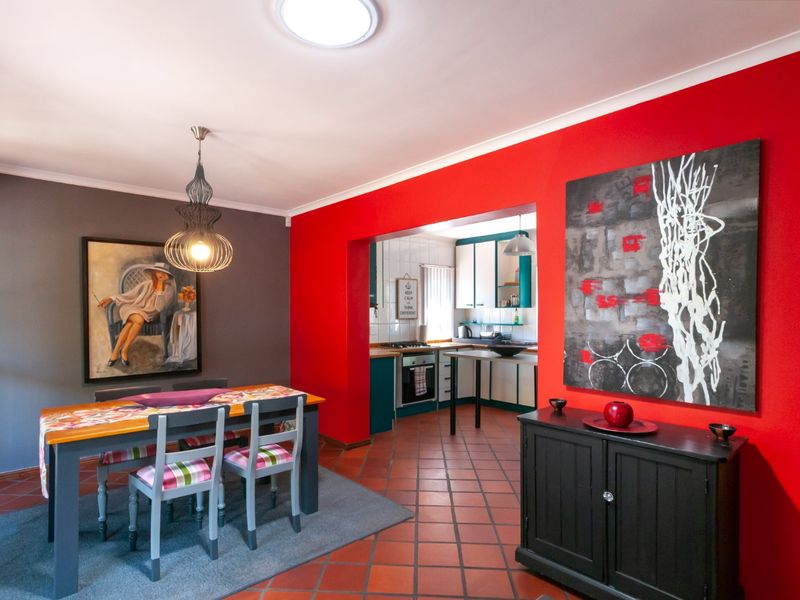 Furnished, Spacious Garden Cottage Available 01 August 2026 - Photo 8