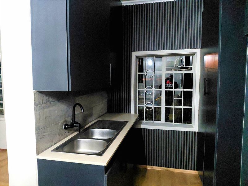 Newly Renovated Family Home with Self-Contained Flatlet - Photo 1