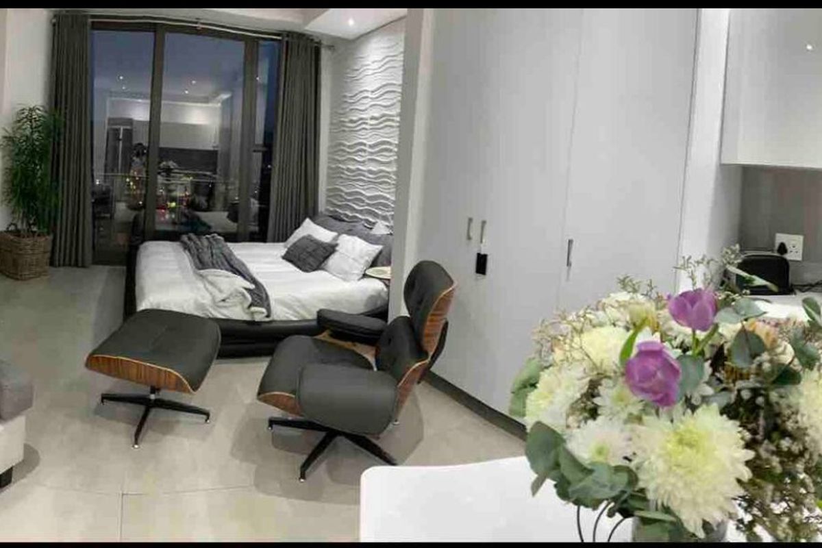Sophisticated Urban Living in Bedfordview - Photo 3