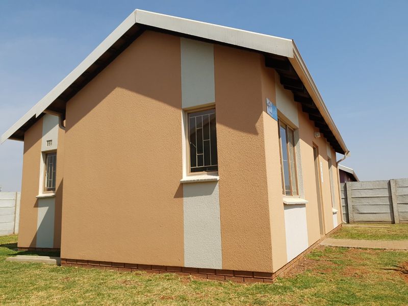 Specious 3-bedroom house for sale in Sky City - Photo 3
