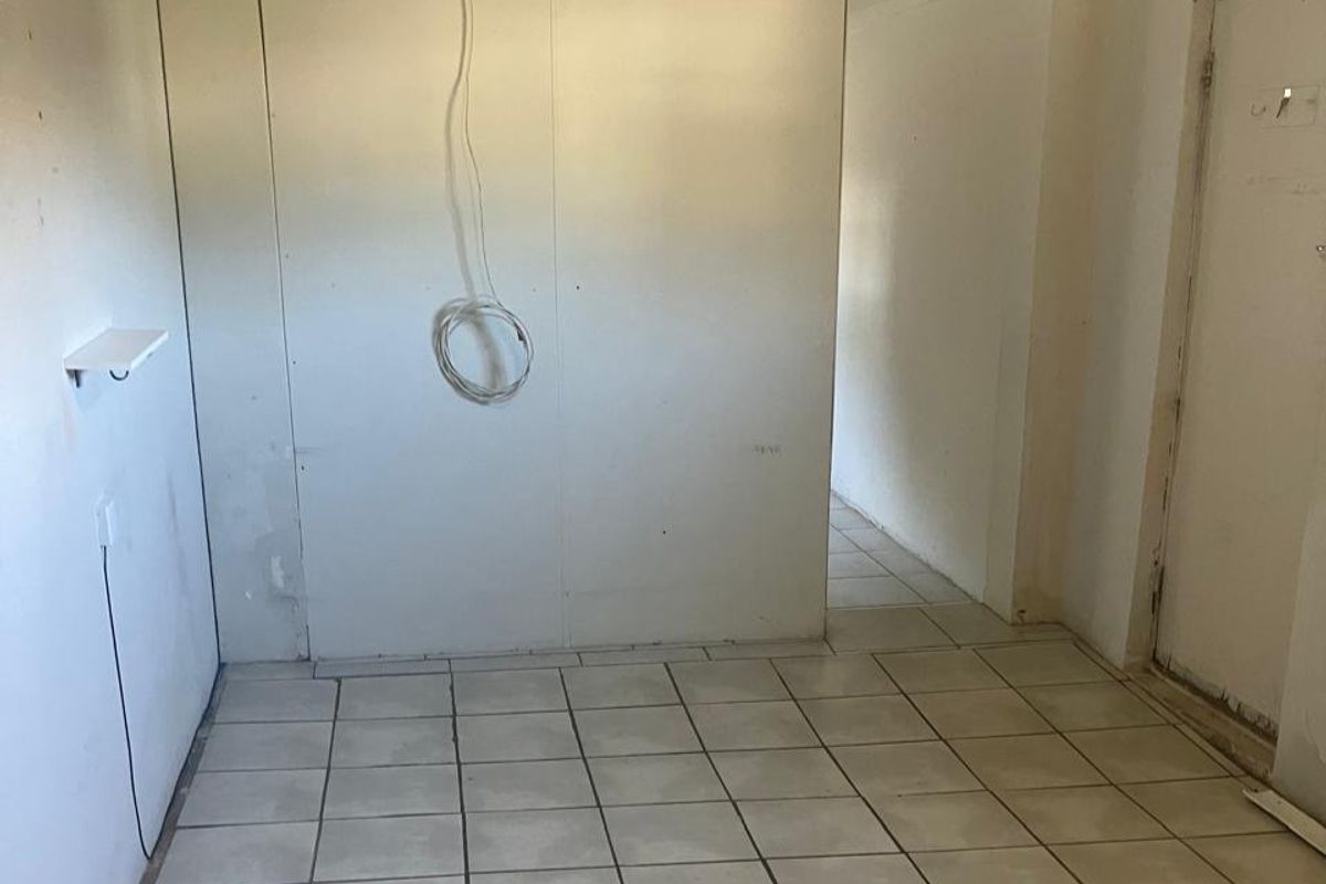 One Bedroom Flat for Rent up for Grabs! - Photo 5