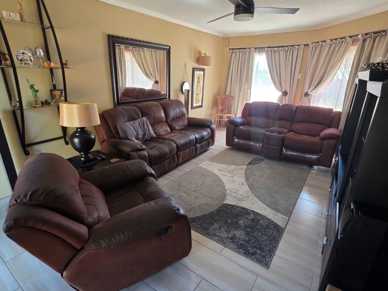 Dual-Living Doornpoort Gem with Exceptional Space - Photo 6