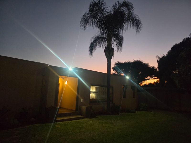 Spacious Family Home with Granny Flat - Photo 9