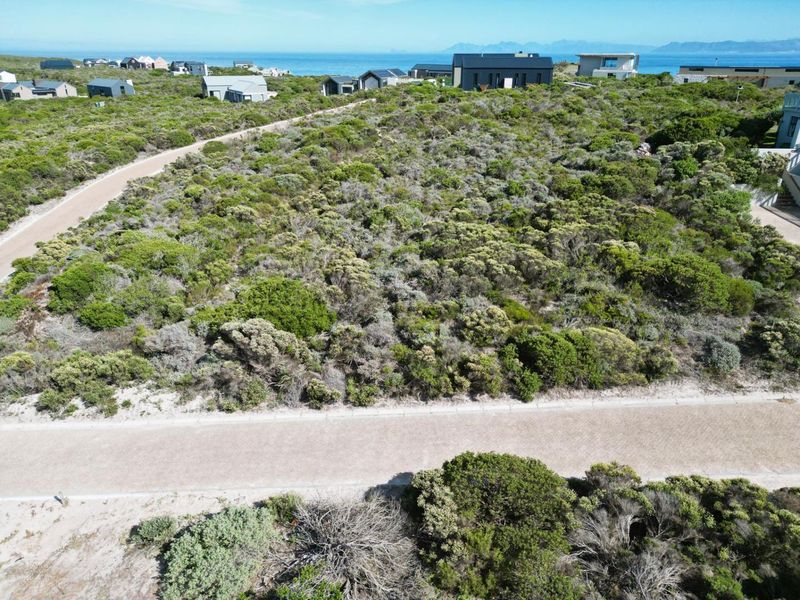 1400sqm Corner stand for sale in Romansbaai, Gansbaai. - Photo 1