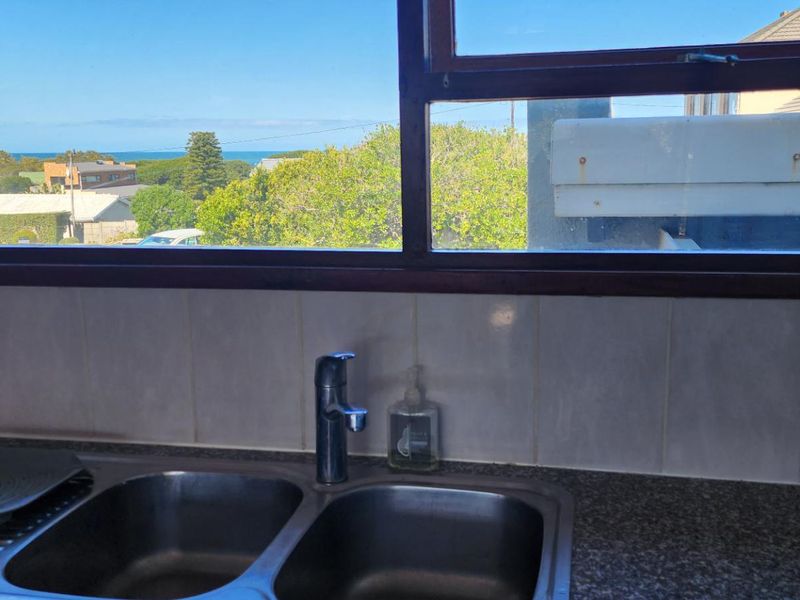For Sale: House that is located 150m from the sea. - Photo 4