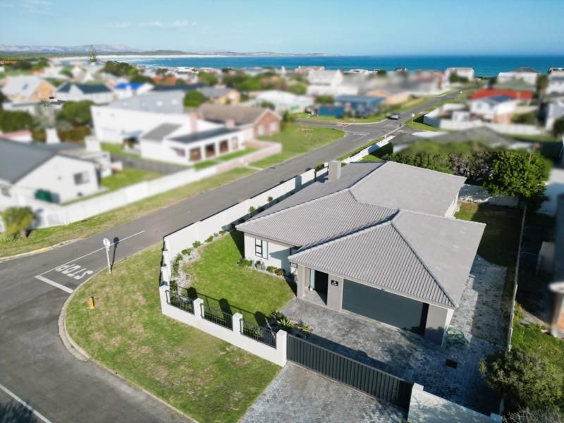Dual Mandate:  Newly build house with NHBRC guarantee in Franskraal, Gansbaai. - Photo 1