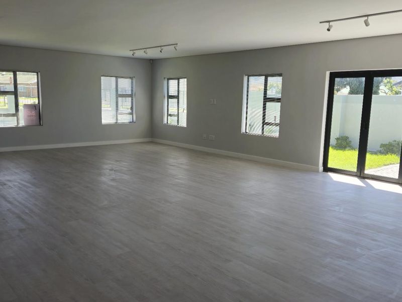 Dual Mandate:  Newly build house with NHBRC guarantee in Franskraal, Gansbaai. - Photo 6