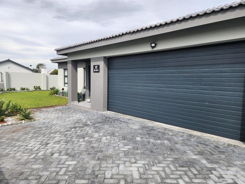 Dual Mandate:  Newly build house with NHBRC guarantee in Franskraal, Gansbaai. - Photo 4