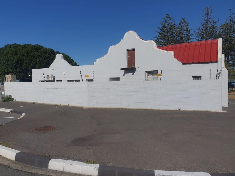 Sole Mandate:  6 Bedroom house for sale in Gansbaai. - Photo 1