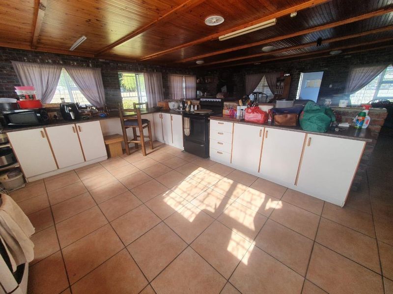 Sole Mandate:  6 Bedroom house for sale in Gansbaai. - Photo 2