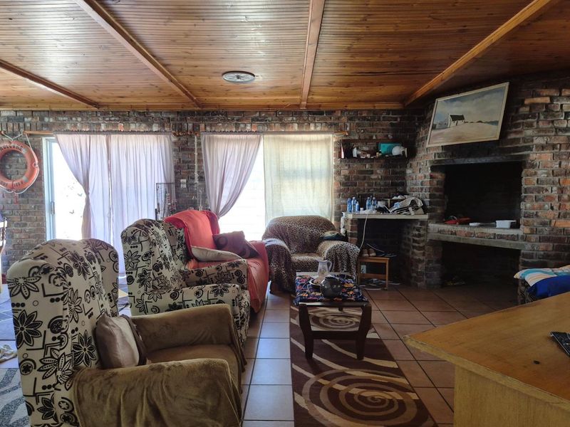 Sole Mandate:  6 Bedroom house for sale in Gansbaai. - Photo 5