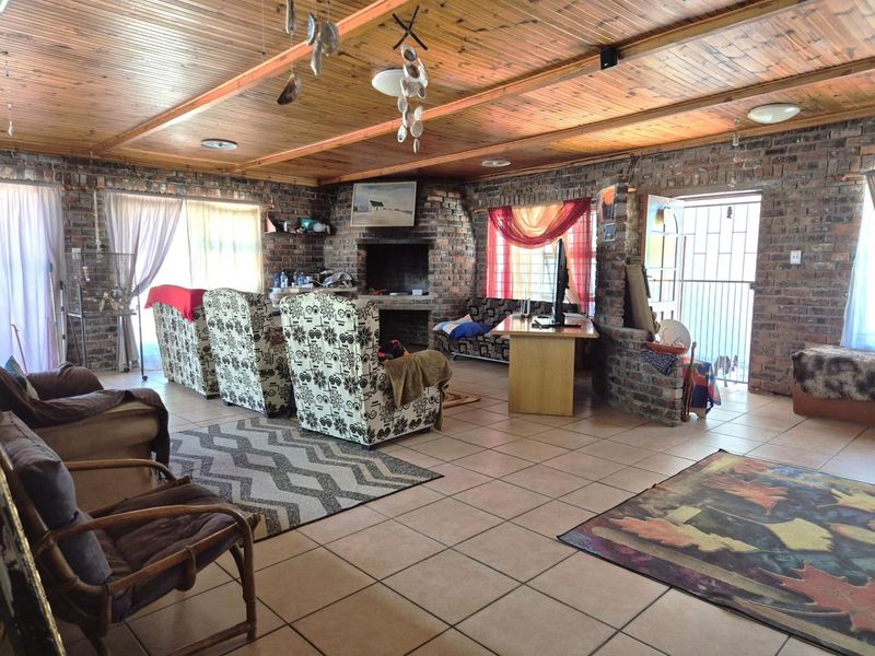 Sole Mandate:  6 Bedroom house for sale in Gansbaai. - Photo 4