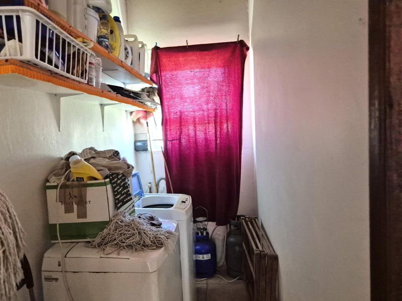 Sole Mandate:  6 Bedroom house for sale in Gansbaai. - Photo 7