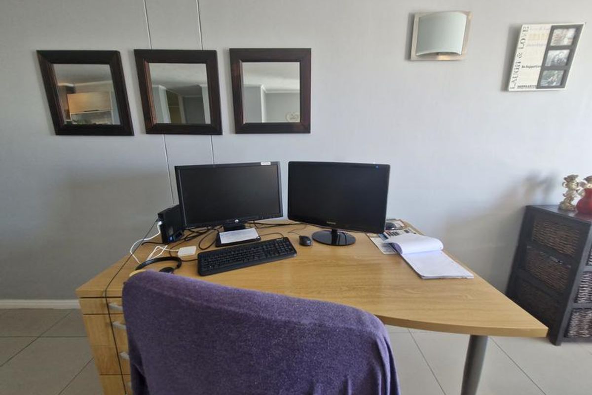Spotless 2 bedroom apartment for sale. - Photo 5