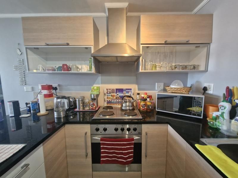 Spotless 2 bedroom apartment for sale. - Photo 3