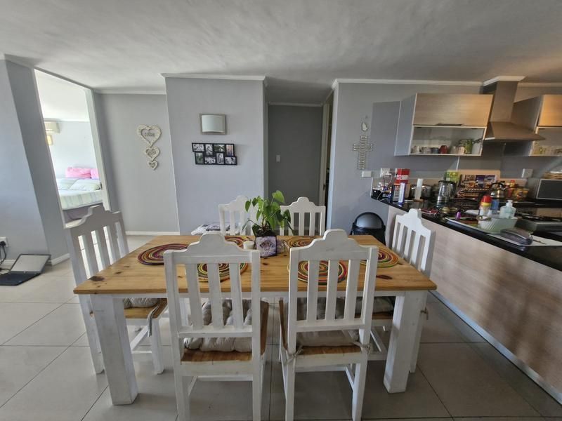 Spotless 2 bedroom apartment for sale. - Photo 4