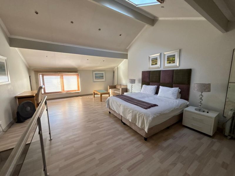1 Bedroom Apartment in Morningside  - Photo 10