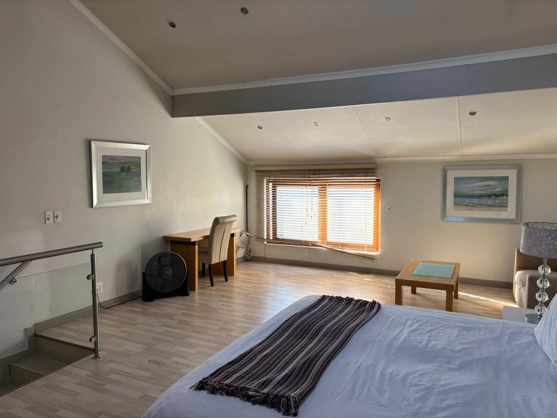 1 Bedroom Apartment in Morningside  - Photo 2