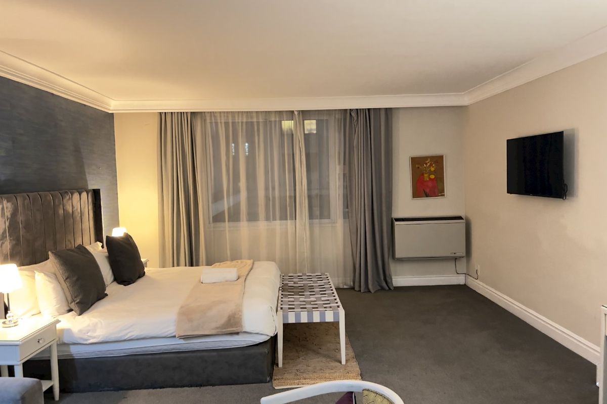 Cape Town City Centre: Cozy Studio Flat with Fibre  - Photo 5