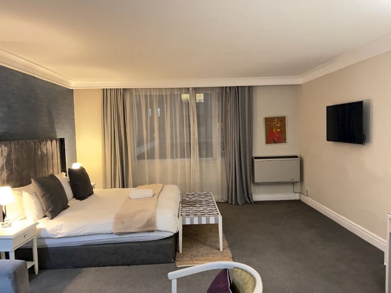 Cape Town City Centre: Cozy Studio Flat with Fibre  - Photo 5
