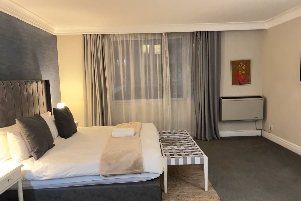 Cape Town City Centre: Cozy Studio Flat with Fibre  - Photo 4
