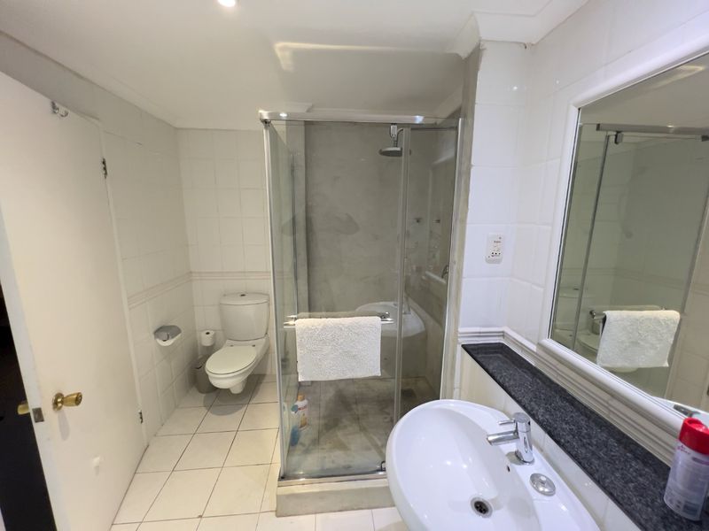 Cape Town City Centre: Cozy Studio Flat with Fibre  - Photo 7