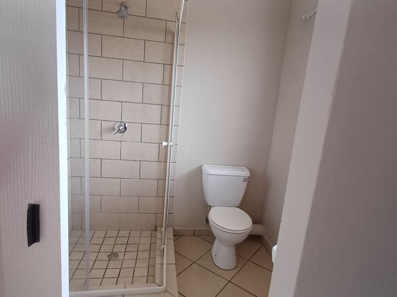 1 Bedroom Apartment / Flat for Sale in Kempton Park Central - Chronicles - Photo 10