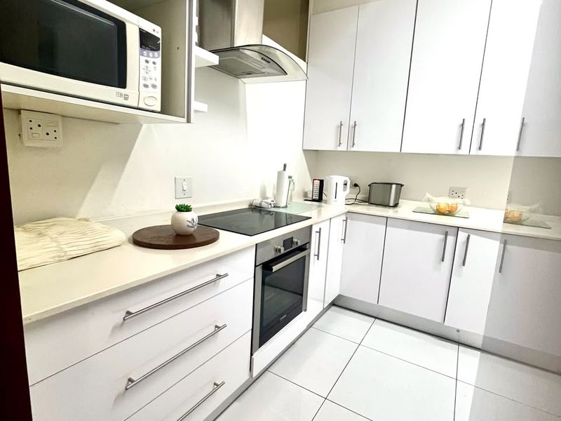 Invest in One of Johannesburg's Most Desirable Addresses - Photo 5