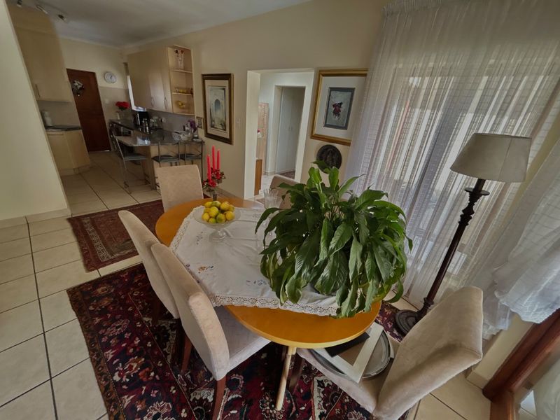 3 bedroom home in an exclusive and sort after complex  - Photo 3