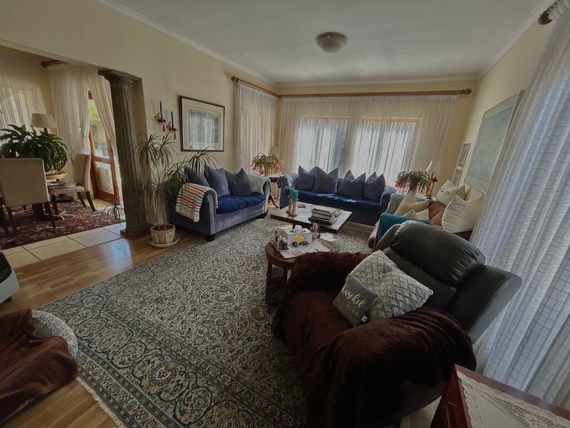 3 bedroom home in an exclusive and sort after complex  - Photo 6