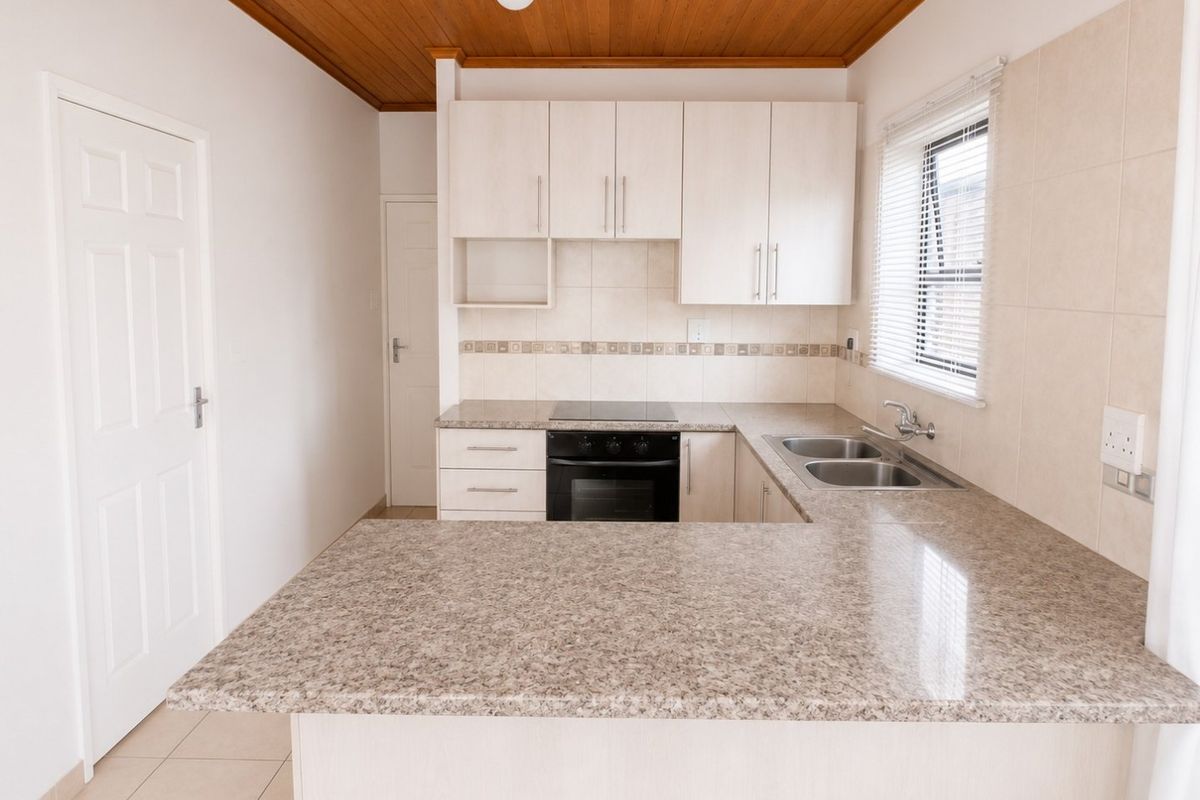 Charming, Bright, and Spotless 1-Bedroom Granny Flat Available for Rent - Photo 2