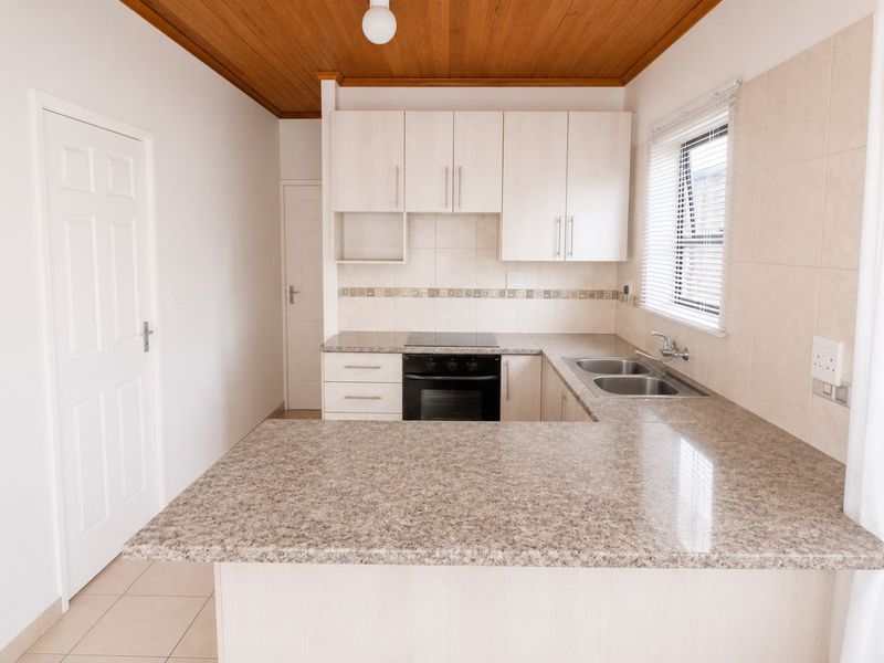 Charming, Bright, and Spotless 1-Bedroom Granny Flat Available for Rent - Photo 2