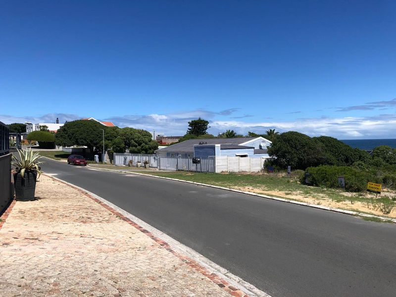 Prime Vacant Stand with Sea Views – Only 200m from the Ocean in Perlemoenbaai - Photo 3