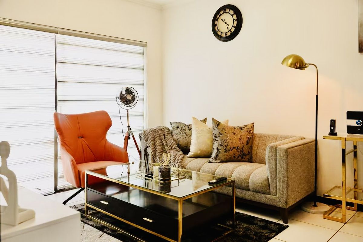 Modern 3 bedroom apartment in Witkoppen. - Photo 4