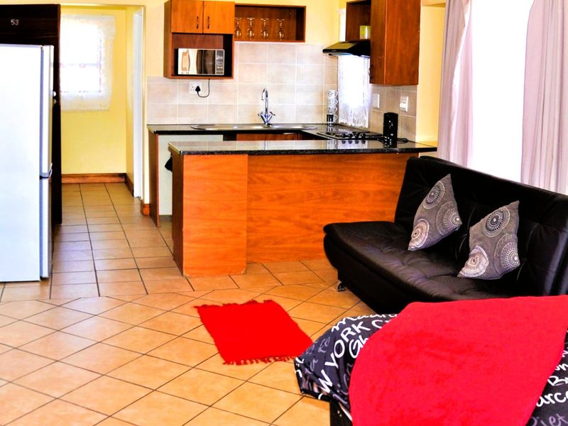 Bachelor Unit (0.5 Bedroom) Apartment To Let in Hilltop Lofts Complex in Midrand  - Photo 10