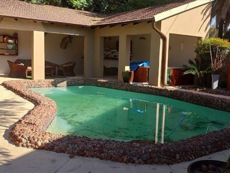 Exceptional Family Estate With Income Potential - Photo 3