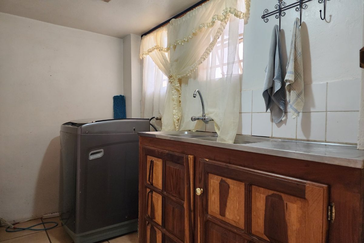 DUEL LIVING IN STILFONTEIN EXT 4 - Photo 3